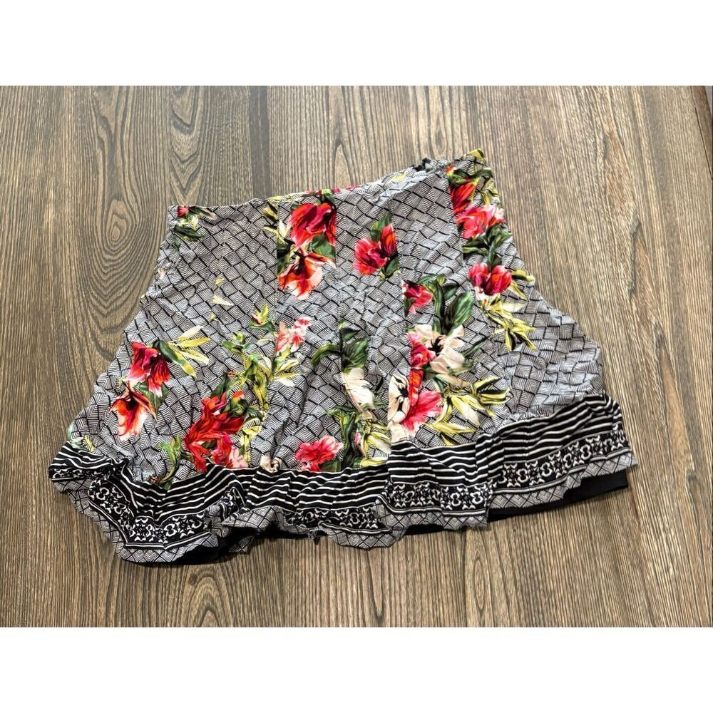 White House Black Marker Floral A-line Mini Skirt Fully Lined Multicolor Size 8
